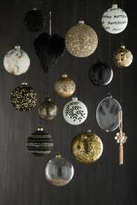 Box Of 6 Christmas Baubles Round