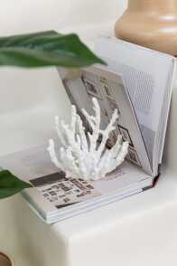 Coral Polyresin White Small
